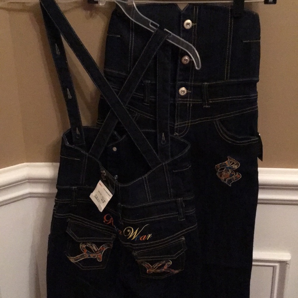 Jeans with shoulder straps